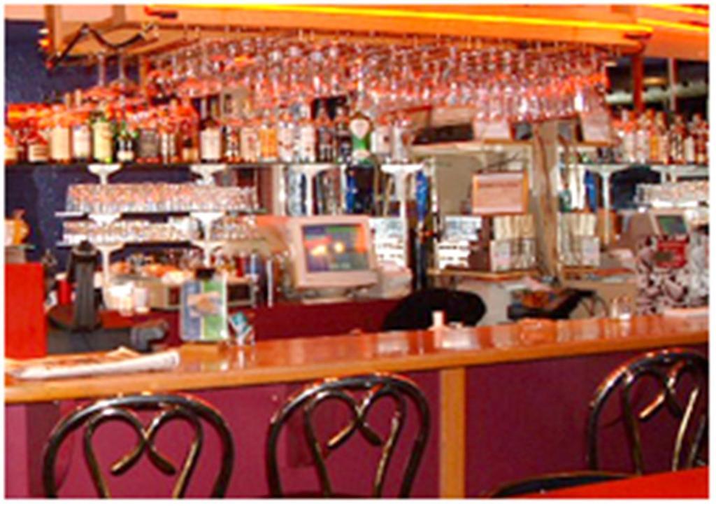 גטינו Motel Du Parc Masson מראה חיצוני תמונה