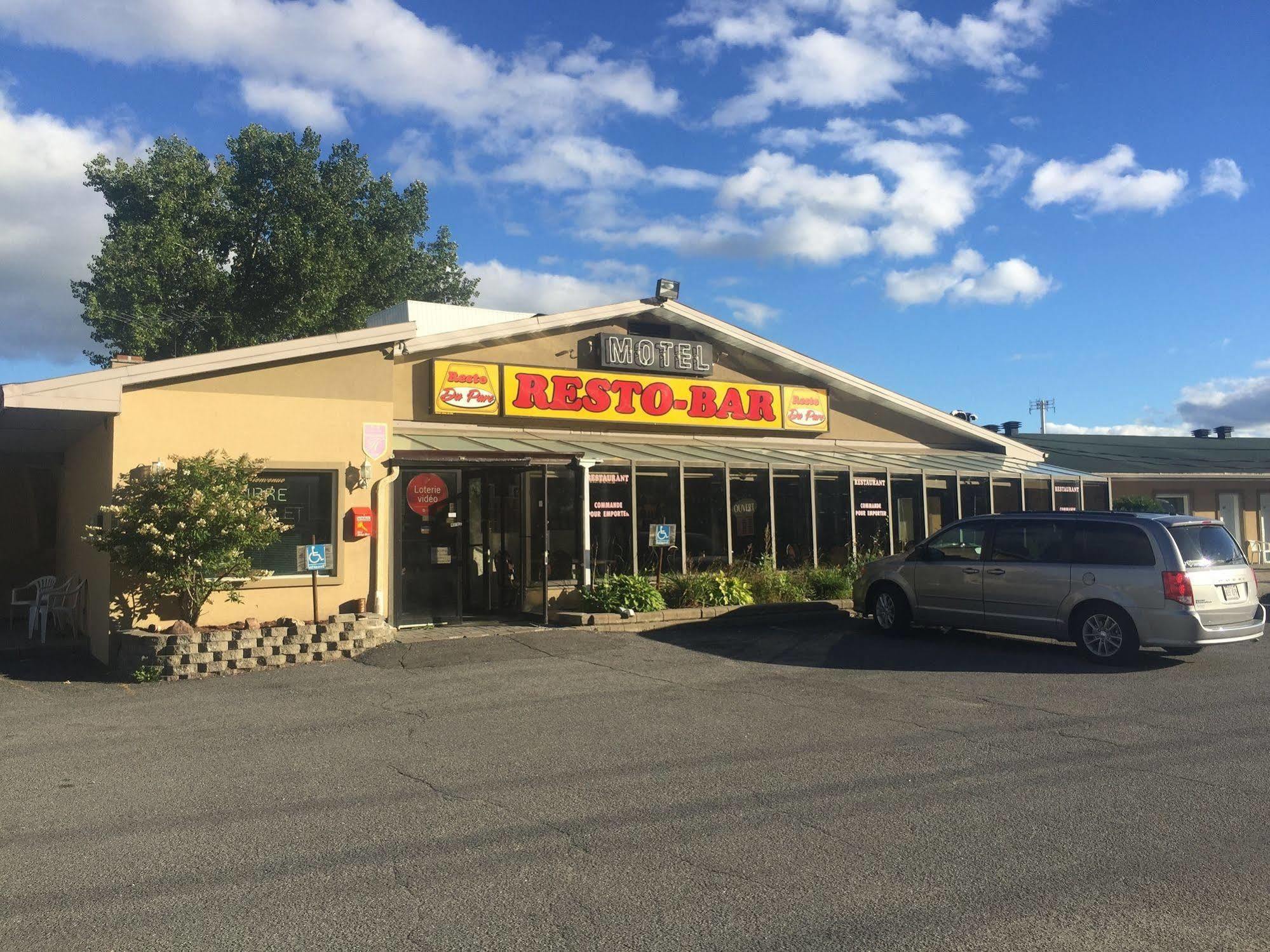 גטינו Motel Du Parc Masson מראה חיצוני תמונה