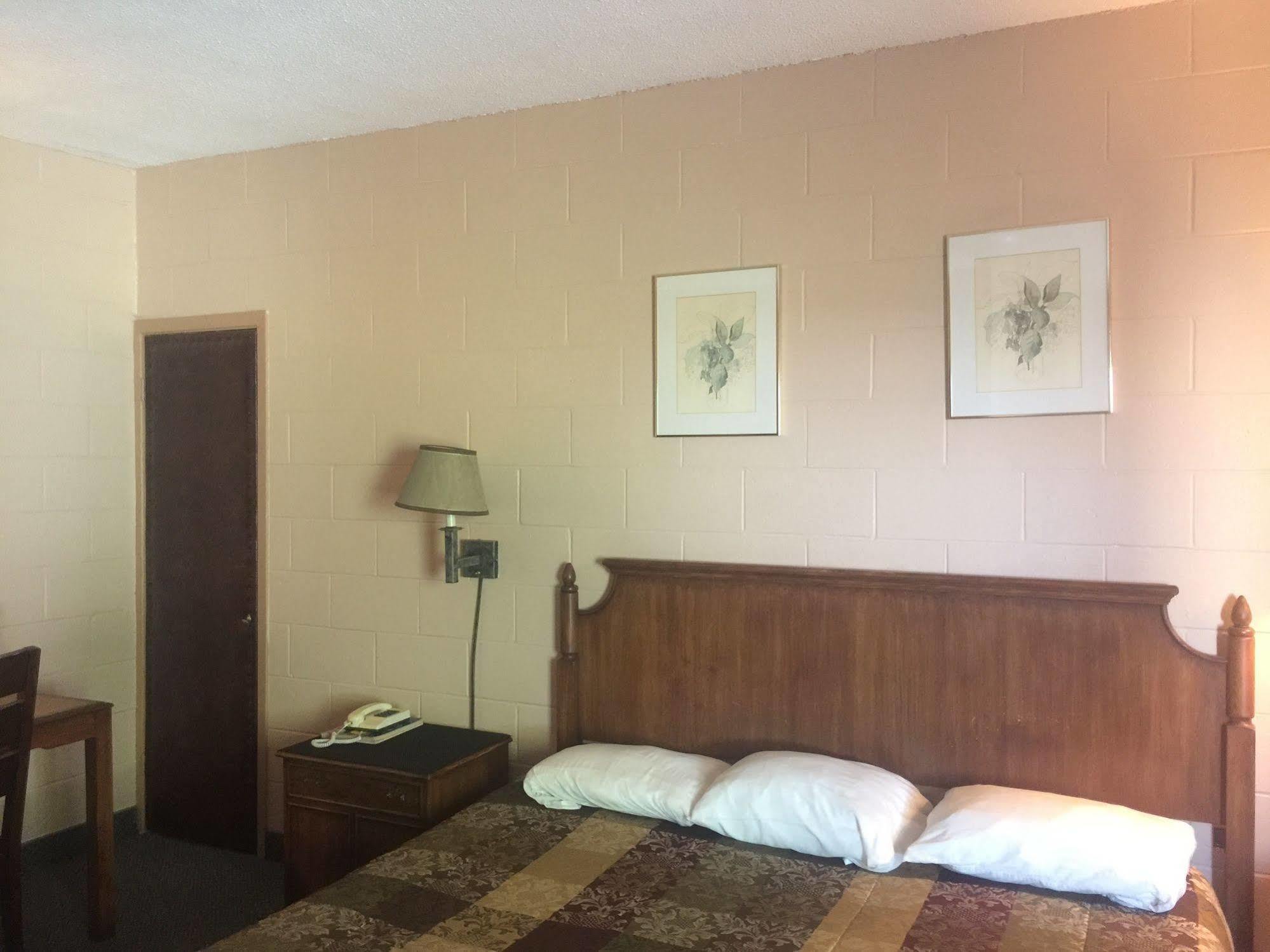 גטינו Motel Du Parc Masson מראה חיצוני תמונה